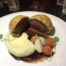 Believe it not, most of the episodes of hell's kitchen dating back to the show's premiere in 2005 weren't actually filmed in a restaurant at all, according to. Gordon Ramsay Hell S Kitchen Restaurant Las Vegas Review Popsugar Food