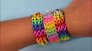 Wer es gerne etwas einfacher mag, ist bei diesem knotenarmband genau richtig. Deutsche Anleitung Fur Gummiarmband Mit Einem Loom Webrahmen Twistz Bandz Youtube