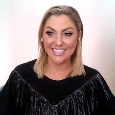 Kelly Dodd Addresses Controversial COVID-19 Comments and Her 'Drunk Wives  Matter' Hat