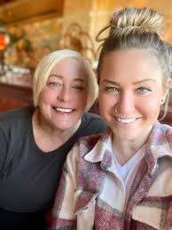 Hello current Grad Students and Simon Alumni. Please give a warm welcome to  my sister Zakia Barnes. She will be starting at Simon in August and moving  up to Rochester in 1