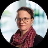 Laura Drewes's Instagram, Twitter & Facebook