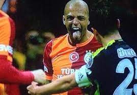 Onu yaptıktan (dil çıkardıktan) sonra ben bir karar vermeliydim. Melo Emre Ile Goz Goze Geldik Haber Kibris
