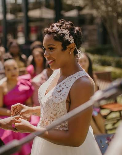10 Chic Pixie Cut Wedding Hairstyles for the Bold Bride | Wedded Wonderland