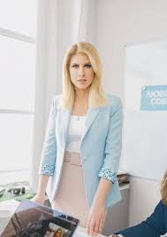 Lyubov sobol ispolzuet detej v svoej predvybornoj programme potomu chto bolshe nichem ne mozhet zacepit elektorat poetry in life kont Sobol Obvinila Gorizbirkom V Tom Chto Ee Ne Dopustili K Proverke Podpisej Ee Konkurentov
