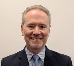 Robert Luscombe's Instagram, Twitter & Facebook