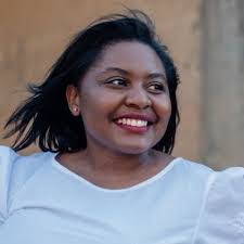 Eliza Joyce's Instagram, Twitter & Facebook