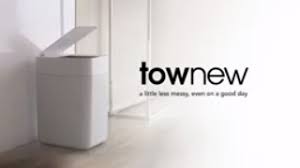 Remove the sealed bag, the lid closes and automatically reloads a new trash bag into place. Townew The Self Sealing Self Changing Trash Can Youtube