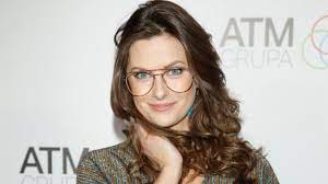 Join facebook to connect with punkrene breszka and others you may know. Laura Breszka Topless Pod Prysznicem Tym Zdjeciem Aktorka Dolaczyla Do Popularnej Akcji Magazyn Rmf Fm