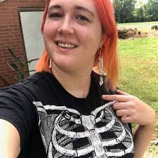 Tara Thacker's Instagram, Twitter & Facebook