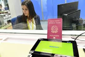Poste, rilascio e rinnovo passaporti in 7.500 uffici postali