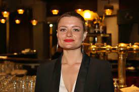 View all erika stárková movies. Erika Starkova Alias Bracha Pavel Z Mostu Vzhled Jeji Sestry Vam Vyrazi Dech Sip