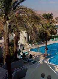 Odaların çoğu balkonlu, bazıları ise bahçe manzaralıdır. Isrotel Riviera Club Hotel Eilat Israel Overview
