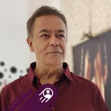 Long time listeners to the Sowerby & Luff podcast will know that 15 years  ago Georgina and I travelled to Hong Kong Zoo and presented a fertility  statue to two young pandas