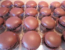 Macaron Plaisir Sucre Ganache Lait Et Croustillant Noisette Site De Ohgateaux Macaron Croustillant Gateau Macaron
