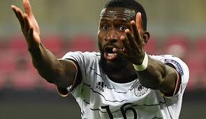 Verrückte szene des superstars | ronaldo veräppelt rüdiger. Dfb Team Krieger Teamplayer Dj Warum Antonio Rudiger Fur Joachim Low Unverzichtbar Ist