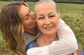 Vânia Nonnenmacher Vânia Nonnenmacher, Mother of Supermodel Gisele Bündchen, Passes Away at 75: Hospital Confirms