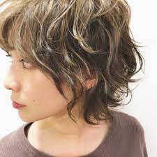 おしゃれで色っぽい 冬のno 1ヘア ハンサムショート 16選 ショートパーマ レディース ショート パーマ パーマ レディース