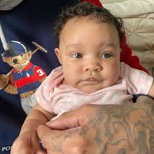 ZONNIQUE AND BANDHUNTA IZZY'S DAUGHTER, HUNTER ZOELLE, MAKES HER DEBUT