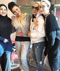 Yang baik jadikan ikutan dan yang buruk elakkan. Joey Tu Macam Kena Sempuk Je Watie Bagi Semangat Team Elite Tapi Suami Pula Lawak Kisah Dunia