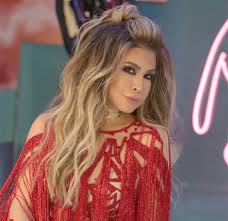 عبّر عدد كبير من الفنانات ال لبنان يات عن حزنهن الشديد وغضبهن، بعد الإنفجار الضخم الذي وقع في مرفأ بيروت أمس. Ù…ÙØ§Ø¬Ø£Ø© Ù†ÙˆØ§Ù„ Ø§Ù„Ø²ØºØ¨ÙŠ Ù„Ù†Ø¬ÙˆÙ‰ ÙƒØ±Ù… Ù†ÙˆØ§Ø¹Ù…