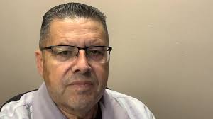 DE RREPENTE UN TERREMOTO!!! ￼Cuánto nos ama a Dios!￼ en aquel terremoto en  aquella prisión en Filipos, se abrieron todas las puertas y las cadenas de  todos se soltaron… Y uno tiene