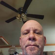 What temperature and time to smoke a 4-pound pork shoulder?