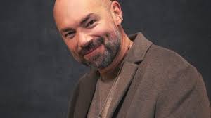 Santiago Cruz cierra el año entre nubes