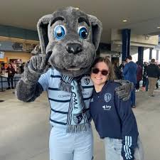 Sydney Crandall (@__sydthesquid)