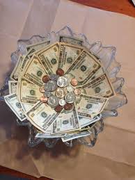 Things to make with le0000000gos / 31 awesome thin. Give Money As A Gift The Green In A Salad Bowl Christmas Money Creative Way To Give Money Money Gift