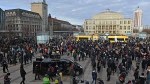 Web magazine and blog mainly in english, based in leipzig, germany, and featuring current events, community news, opinion, culture, lifestyle, and local tips organizers of the leipzig glocal job fair. Leipzig Auseinandersetzungen Nach Absage Von Corona Demo Politik Sz De