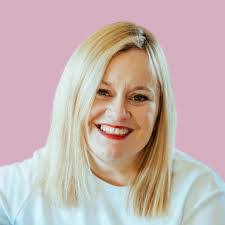 Barbara Gill's Instagram, Twitter & Facebook