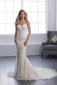 Modern Wedding Dress Idea Fitted Lace Wedding Dress With Sweetheart Strapless Nec Christina Wu Wedding Dress Fitted Wedding Dress Wedding Dresses Strapless