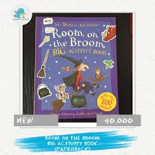 A clever story that all students love to hear over and over again! Bbw Room On The Broom Big Activity Book Julia Donaldson Axel Scheffler Shopee Indonesia