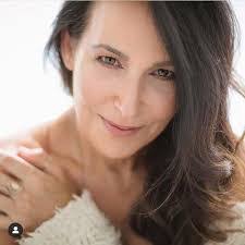 Megan Craft's Instagram, Twitter & Facebook