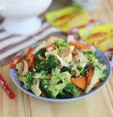 Cita rasa dari kwetiau terkenal gurih dan lezat, bahkan akan berbagi info resep dan cara membuat kwetiau goreng sayur yang lezat dan maknyus. Sayur Goreng Telur Asian Cooking Recipes Easy Meals