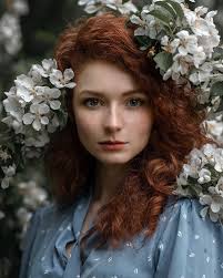 I can smell the spring already 🍀🪻🌷 Does anyone know what are these  little things I am working