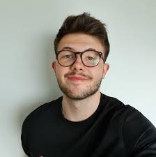 Na fotke môžeš vidieť 3 sestry. :) Foto k nám nahrala Natalinka. Čo myslíš,  bola družička, alebo nevesta? :) Kuk jej profil:  https://daybyme.com/natalinkanonna