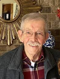 Lee Schramm's Instagram, Twitter & Facebook