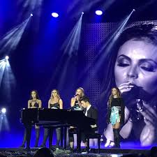 She has three siblings, jade, joseph and jonathan nelson. Giulia Lena Fortuna Little Mix Mit Anderen Stars