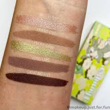 Maybe you would like to learn more about one of these? Thumper Eyeshadow Palette Colourpop