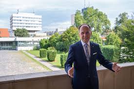 Learn how to create your own. A Fidesz Jeloltje Ellen Indul Fuggetlen Polgarmesterjeloltkent A Fideszes Alpolgarmester Szombathelyen Orszagszerte