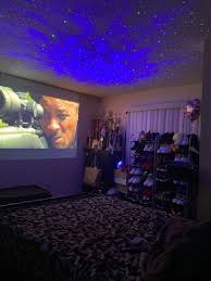 Grunge is a darker, edgier style that is usually depicted these days with glitches, vinyl records, cigarettes, neon lights, and the color black (which has absolutely nothing to do with the original grunge). Pin On Bedroom Style