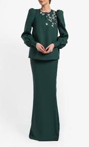 Gaun baju pengantin wedding dress import 45 a sale termurah. 170 Malay And Thai Traditional Wear Ideas In 2021 Traditional Outfits Fashion Dresses