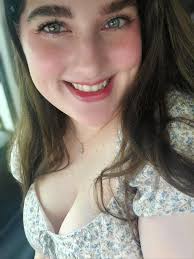 I live in UK sweetheart. Thank you for the compliment, you look gorgeous  😘😘❤️