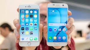 With samsung and apple the most dominant smartphone manufacturers in the industry today, their flagship phablets are always in the spotlight. Samsung Galaxy S7 Gegen Iphone 6s Das Duell Der Top Smartphones Nextpit