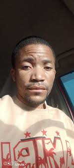 Woman Leaves Corporate Job to Become Lyft Driver and Finds Happiness in  Helping Others