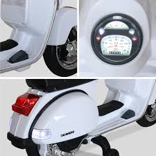 ˈvɛspa) is an italian luxury brand of scooter manufactured by piaggio. Vespa Px150 Elektromotorrad Fur Kinder 12v 4 5ah 1 Sitzplatz Mit Autoradio