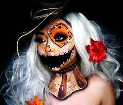 You can really give your makeup a scary look by wearing contact lenses. 45 Scarecrow Makeup Ideas For Halloween Stayglam