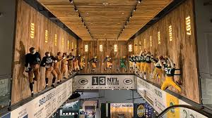 The average household income in green bay is $64,595 with a poverty rate of 14.85%. Pigskin Plants And Pastries In Green Bay Wi Boomermagazine Com