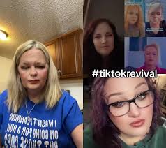 Mom Sings Amazing Grace While Kids Pet Dies